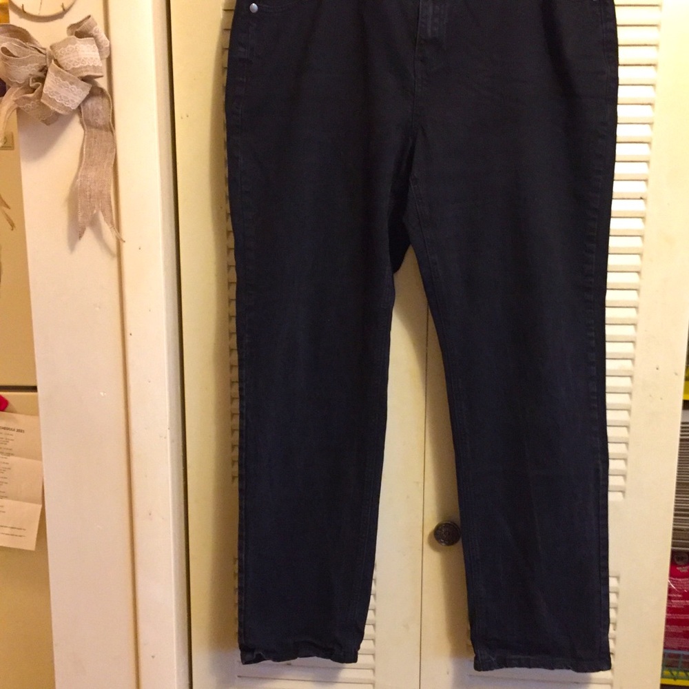 Avenue Denim 18A Straight Leg Black Jean w/spandex